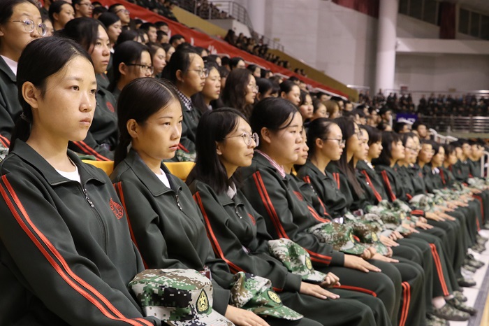 扬起新时代青春的奋斗风帆 马存根为2018级新生上“思政教育第一课”