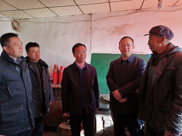 同大助力脱贫攻坚奔小康系列报道（五十一）：刘洪、翟大彤赴十九墩村开展结对帮扶活动