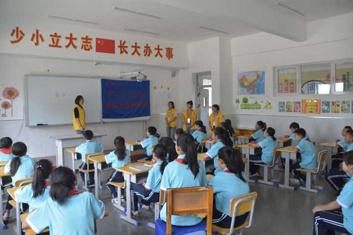 同大助力脱贫攻坚奔小康系列报道（三十）：大同大学教育扶贫“文化引领行动组”校团委组队赴天镇县开展暑期”三下乡”教育扶贫活动