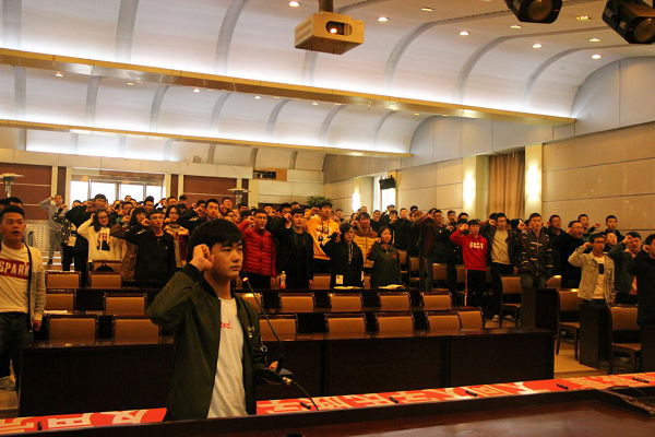 新平旺校区隆重举行民族学生“弘扬主旋律 传递正能量”“发声亮剑”主题活动