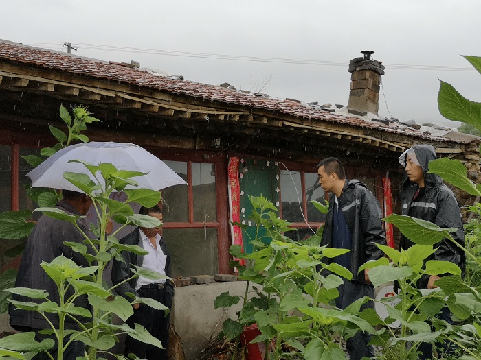 同大助力脱贫攻坚奔小康系列报道（三十三）：风雨无情人有情 互帮互助暖人心 ――校扶贫队员与帮扶村民共同防范降雨抗灾减灾