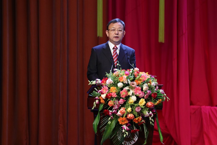 我校隆重举行庆祝第三十四个教师节暨表彰大会