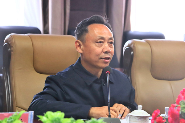 我校举行中层以上干部和党组织书记政治理论与专业能力应知应会知识考试