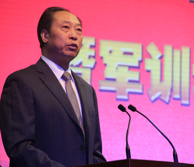 我校举行2014级新生开学典礼暨军训动员大会