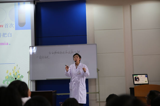 校工会组织开展教师教学观摩活动