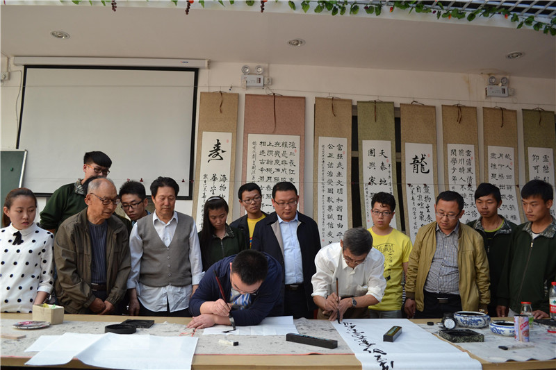 （图）煤院团委组织团员走进同煤集团老年大学