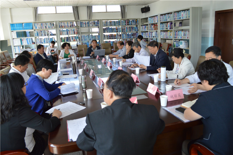 （图）物理与电子科学学院召开2015版本科人才培养方案论证会