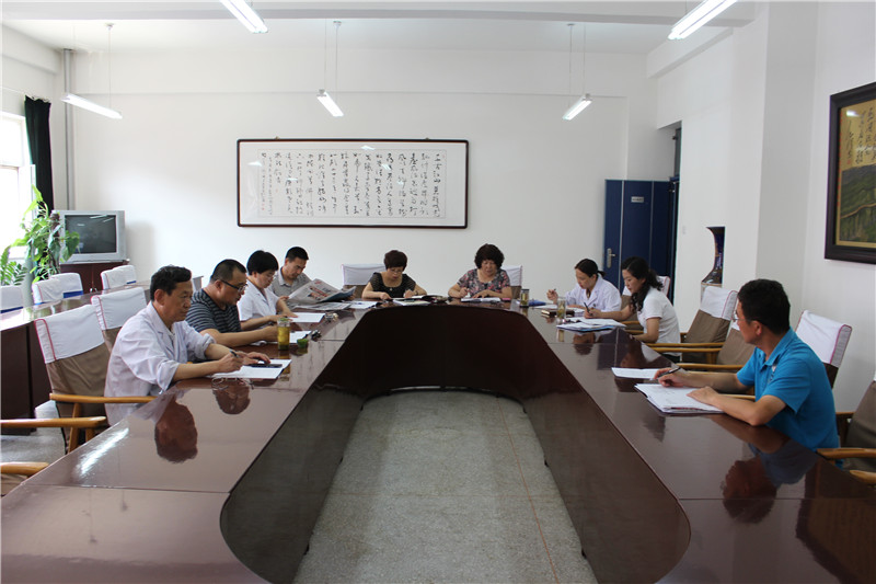 （图）医学院党委中心组集中学习“三严三实”新要求
