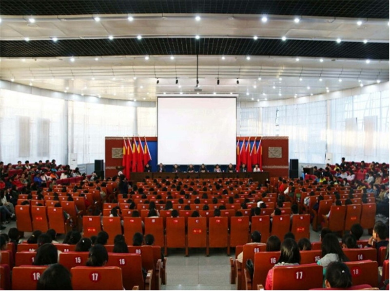 （图）文学院召开2015新生入学教育大会