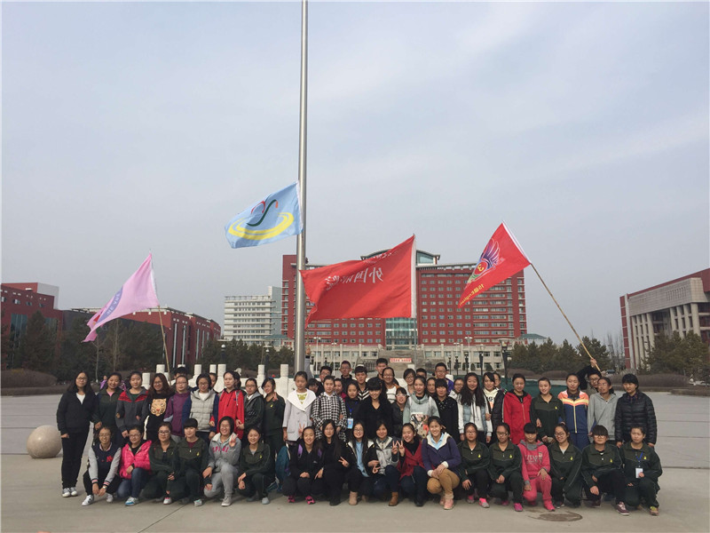 （图）外国语学院“三走”系列活动之拔河比赛圆满落幕