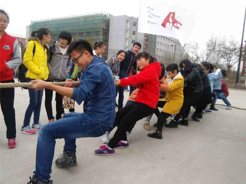 （图）外国语学院“三走”系列活动之拔河比赛圆满落幕