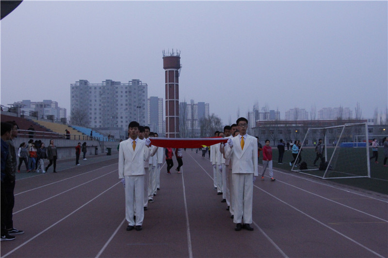 （图）音乐学院举行爱国主义升国旗仪式