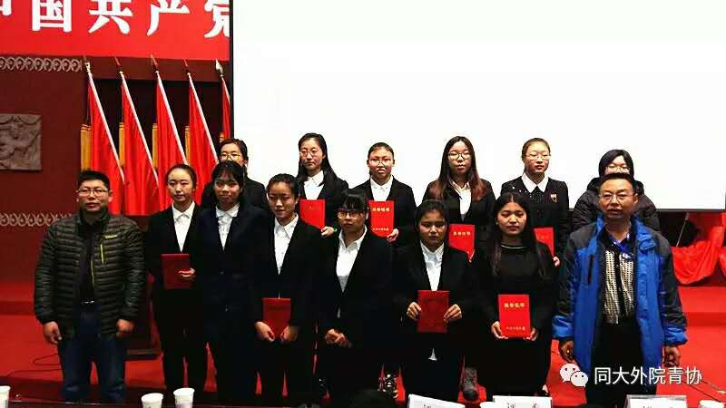 外国语学院青协“暖暖的诗”外文诗歌朗诵决赛成功举办