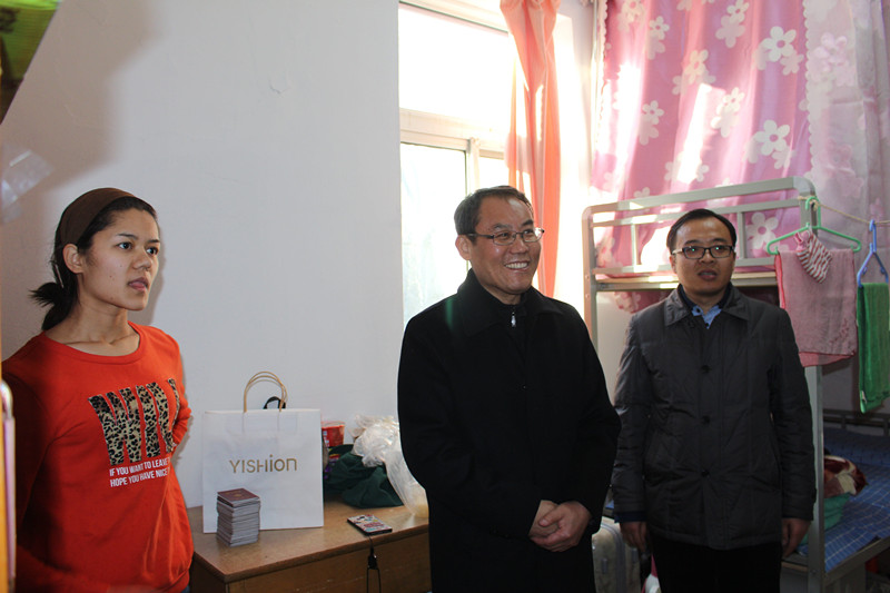 建筑与测绘工程学院召开全院教师大会