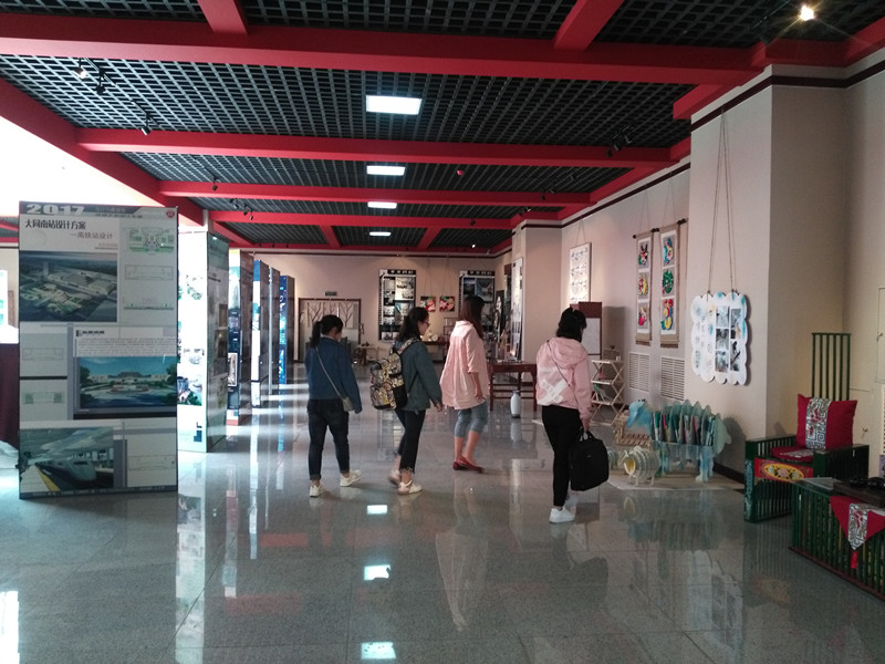 美术学院举办设计专业毕业创作展