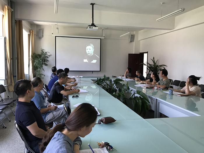 美术学院组织党委中心组（扩大）学习学用交流会暨廉政警示教育活动