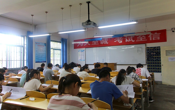 生命科学学院开展“倡导诚信考试,建立和谐校园”主题系列活动