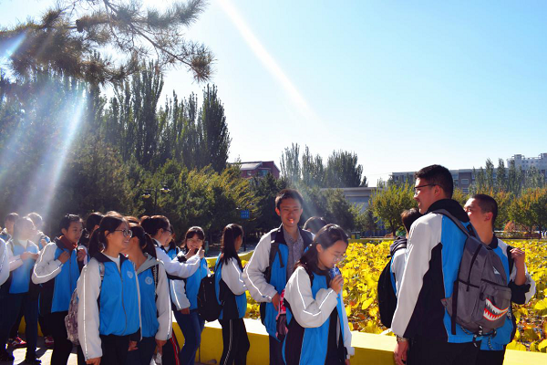 同煤一中学子走进大同大学外国语学院参观交流
