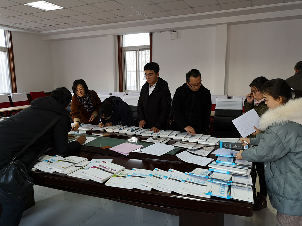 武汉大学出版社与建筑与测绘工程学院进行书展交流