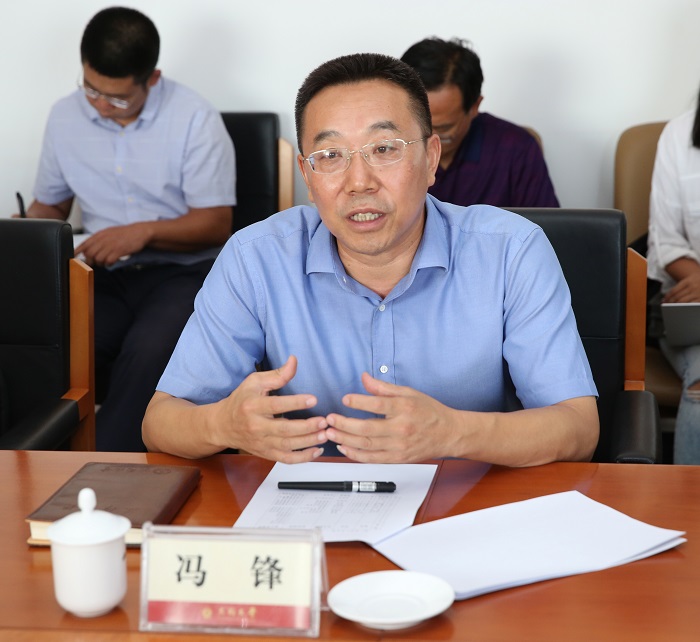 北京大学新结构经济学研究中心主任林毅夫一行莅临我校考察