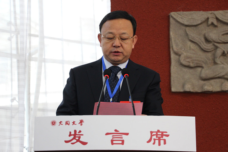 首页 民主管理 >> 正文               大会听取了副校长张策作关于