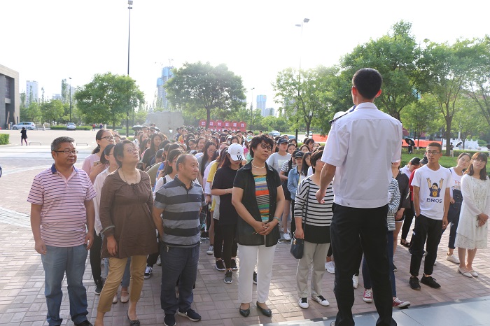 历史与旅游文化学院组织开展消防演练活动